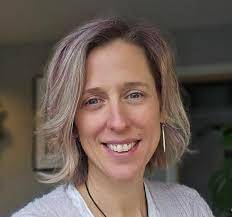 Meryl Green's Instagram, Twitter & Facebook