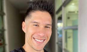 Gracias a venevision y a la organización cisneros por invitarme al evento más importante de venezuela. Chyno Mirnada Comparte Con Sus Fans Los Duros Momentos De Su Enfermedad