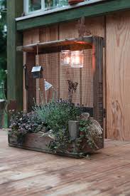 Drahtkiste Hangkiste Holzkiste Holzregal Fliegende Kiste Der Krauterzwerg Website Und Onlineshop Garten Deko Garten Deko Ideen Garten