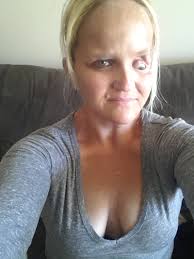 Hi! My name is Kelly. Nice to meet you all. I live