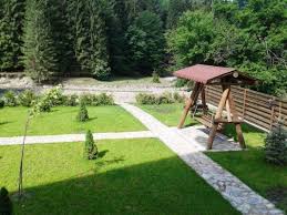 In dreptul podului râului valea seacă faceti la stanga, pe strad Plangere PenalÄ Impotriva Proprietarului De Pensiune Care A BÄtut Turistii Ètiri Din Bucovina
