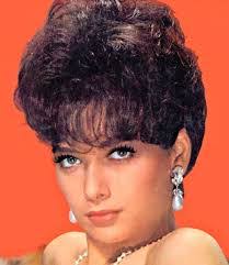 Karen Lamberton's Instagram, Twitter & Facebook