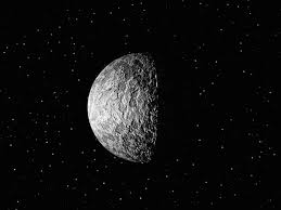 NASA New Horizons Pluto probe beams back historic shots of the mysterious  frozen dwarf planet - Mirror Online