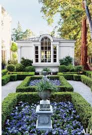 A Colonial Revival Residence In California Provides The Perfect Homebase For A Young Family Landscape Design Garden Design Beautiful Gardens