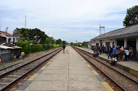 Secara amnya, geran kereta adalah seperti kad pengenalan untuk kereta, dan penama yang tercatat dalam geran adalah pemilik mutlak kereta. 5 Cara Naik Kereta Api Buat Kamu Yang Baru Pertama Kali