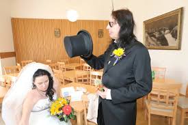 Check spelling or type a new query. Smutne Priznani Rockera Brichty Slepnu Na Jedine Oko Ahaonline Cz