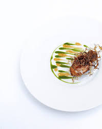 Ris De Veau De Lait Mijote Sur Des Coques De Noix Mousseline De Noix Feuilles De Chou De Bruxelles C Annabelle Schachmes Food Chef Inspiration Food Design