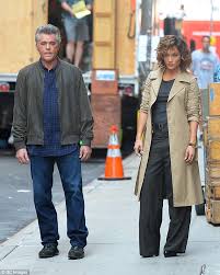 Alvaro soler animal festival hit non stop europa plus tv. Jennifer Lopez S Curly Do Reappears Shades Of Blue Set Daily Mail Online