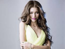 Zendaya currently stands tall at 5 feet 10 inches. Zendaya Bio Age Height Weight Body Measurements Dress Size