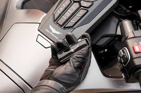 But somehow, they just keep getting better and better. 2020 Honda Gold Wing Tour Airbag Automatic Dct Specs Info Wbw