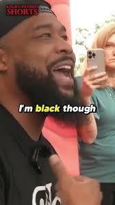 Sienna Barnes (@SiennaABarnes)