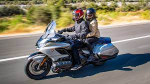 Jun 02, 2021 · and that nimble feel is what originally set the gl1800 apart from other big rigs. Honda Gl1800 Gold Wing Modelljahr 2021 Motorrad Reisen