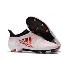 Sedan dess har adidas blivit kända världen över för sin kvalité och innovation. Pin Pa Billiga Fotbollsskor Adidas Kopa Fotbollsskor Med Strumpa Adidas