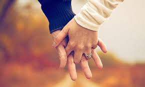 La tradición de entregar un regalo a los esposos, en cada uno de sus aniversarios de boda se instauró desde la edad media. Del 1 Al 10 Significado De Cada Ano De Matrimonio