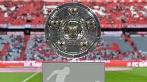 Bundesliga, is a professional association football league in germany. Ø§Ù„Ø¯ÙˆØ±ÙŠ Ø§Ù„Ø£Ù„Ù…Ø§Ù†ÙŠ Ø§Ù„Ø§Ø­ØªÙØ§Ø¸ Ø¨Ø§Ù„ØªØ¨Ø¯ÙŠÙ„Ø§Øª Ø§Ù„Ø®Ù…Ø³Ø© ÙˆØªØ­Ø¯ÙŠØ¯ Ù…ÙˆØ¹Ø¯ Ø¹ÙˆØ¯Ø© Ø§Ù„Ø¬Ù…Ø§Ù‡ÙŠØ± Rt Arabic