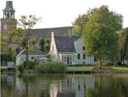 From high end international chain hotels to family run broek in waterland has many attractions to explore with its fascinating past, intriguing present and exciting future. Bed Breakfast Inn On The Lake Broek In Waterland Trivago De
