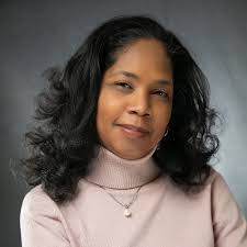 Janelle Crowley's Instagram, Twitter & Facebook