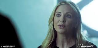 Sarah Michelle Gellar claims she SACKED a crew member