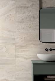 Navona Travertine Look Bathroom Bathroom Tile Inspiration Tile Bathroom Traditional Tile Design