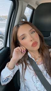 Janneth Silva's Instagram, Twitter & Facebook