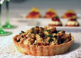 Here are some vegetarian christmas dinner ideas you can whip up at the last minute. Top 10 Vegetarian Christmas Dinner Ideas