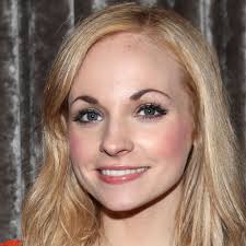 Olive Marks's Instagram, Twitter & Facebook