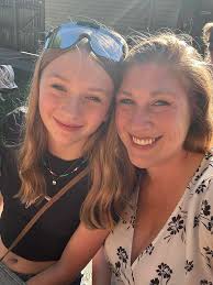 Amanda Henritz updated her cover photo.