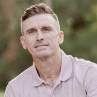 Andy Grafton's Instagram, Twitter & Facebook