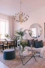 Deco salon beige marron 57 id es de d co chouettes house living. Salon Boheme Vintage Bleu Blanc Noir Gris Beige Bois Metal Parquet Textile Miroir Verre Salle A Manger Beige Deco Salle A Manger Deco Salon