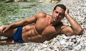 Έγραψαν τραγούδι για τον κορονοϊό! Nasos Papargyropoylos Poios Megalos Laikos Ermhneyths Einai Nonos Toy H Apopsh