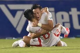 Trên hàng công, tiến linh vẫn được tin tưởng ở vị trí trung phong và phan văn đức đá chính ở cánh phải. Quáº¿ Ngá»c Háº£i Bui Tiáº¿n DÅ©ng Noi Gi Sau Khi Vo Ä'á»‹ch V League Bao Dan Tri