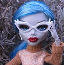 MONSTER HIGH DOLL: GHOULIA YELPS