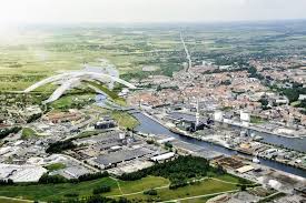 Randers kommune følger myndighedernes anbefalinger for at bekæmpe coronavirus, og det medfører, at vi i øjeblikket ikke har normal drift på nogle områder. Skidome Randers Denmark World S Biggest Ski Dome E Architect