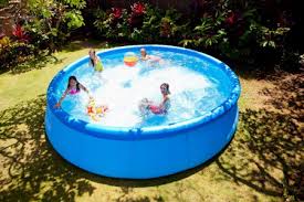 Quelle Piscine Hors Sol Choisir Selon Mes Besoins Et Mon Budget Pourquoi acheter une piscine tubulaire ? quelle piscine hors sol choisir selon