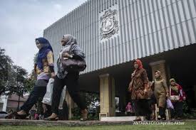 Tidak Semua Pns Honorer Dki Jakarta Dapat Kenaikan Gaji Hal tersebut menyangkut kesejahteraan guru honorer yang mendapatkan gaji sangat rendah jika dibandingkan dengan dedikasi dan pekerjaannya. tidak semua pns honorer dki jakarta