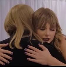 Krista Swift's Instagram, Twitter & Facebook