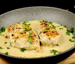 Hahnchenbrust In Einer Weinbrand Sahne Sauce Zu Faul Zum Kochen Hahnchenfilet Rezepte Hahnchenbrust Rezepte Pfanne Hahnchenbrust