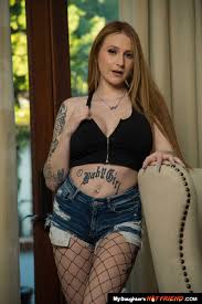 Skye Mae - Free nude pics, galleries & more at Babepedia