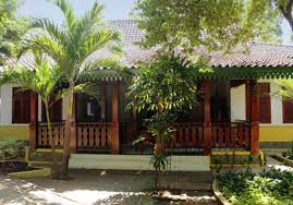 Rubah kebaya merupakan rumah adat yang memiliki kek kentalan dengan budaya betawi. 4 Rumah Adat Betawi Serta Keunikan Gambar Dan Penjelasannya
