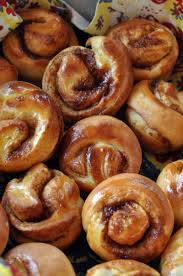 C Est Moi Qui L Ai Fait Kanelbullar Petits Pains Suedois A La Cannelle Pour La Sainte Lucie