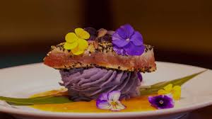An island style casual family friendly atmosphere that is fast, fresh, tasty, and also easy on the pocket!! The Fish Hopper Kona Hi Fresh Seafood Steaks