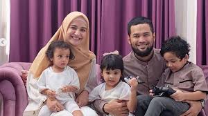 Kirana45 5.304 views3 year ago. Unik Ayah Keturunan Aceh Anak Artis Ini Punya Nama Spesial