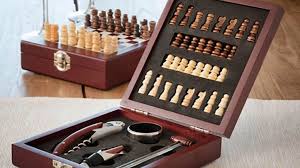 Asa ca de multe ori dai fail cand cumperi un cadou pentru un barbat. Cadouri Pentru Sefi 3 Reguli De Baza Si 10 Idei Perfecte