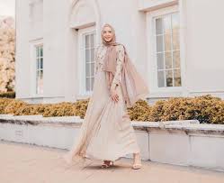 Maybe you would like to learn more about one of these? Master The Art Of Formal Hijab Styling Like Your Favorite Influencers