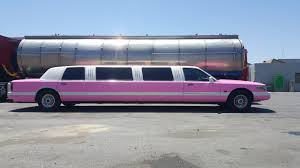 Son la mejor opción por calidad, precio y ofrecemos últimos modelos de limusina. Alquiler De Limusina Rosa En Sevilla Limusinas Rosa En Sevilla