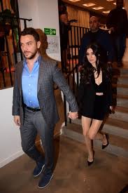 Burcu kıratlı ile sinan akçıl'ın evlilik kararıyla ilgili yeni gelen haber magazin gündemine bomba gibi düştü. Ihanet Haberleri Sonrasi Yeni Gelisme Sinan Akcil Ve Burcu Kiratli