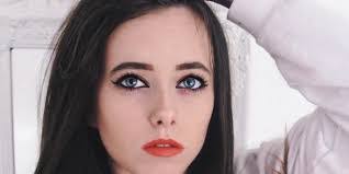 Lisa Koster's Instagram, Twitter & Facebook