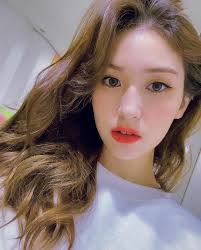 Professionelle kosmetik mit ausgefeilter detailqualität und hohem ästhetischem anspruch. 200428 Somi Somsomi0309 Jeon Somi Turkish Fanpage Facebook