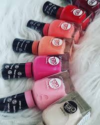 Zjistěte, které produkty nakoupíte výhodněji se slevou v našem letáku. Angelina Beauty Blogger Sally Hansen Miracle Gel Gelovy Lak Na Nehty Bez Uziti Uv Led Lampy
