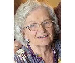 Joan Mcgraw's Instagram, Twitter & Facebook